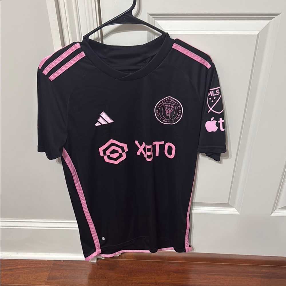 Adidas men’s  Black and Pink Soccer Jersey.    Messi.